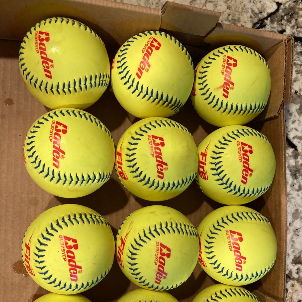 Baden Classic Plus Softballs